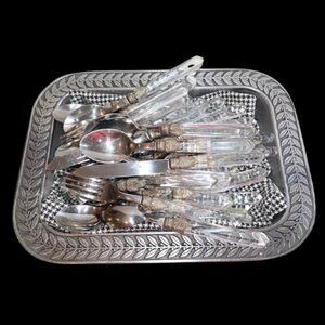 Italy 10/18 INOX Stainless Silver Acrylic 36-Pc Flatware & Wilton Armetale Tray